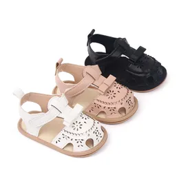 ブランド幼児の赤ちゃんの女のサンダレス幼児夏靴新生児ベベのソフトラバーソール靴1年のかわいい弓