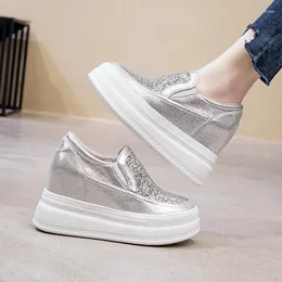 Casual Buty Chunky Sneakers Autumn Fashion High Heels 9cm Kobietowy poślizg na mokasynach bez poślizgu buty dla kobiet