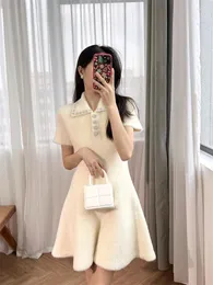 Parti Elbiseleri Kalp Atışı Moment 2024 Bahar Fildişi Beyaz Yüksek Kaliteli Boncuklu Peluş Kadın Örme Kısa Kollu Elbise Etek