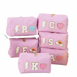 Viagem à prova d'água Persalized Inital Cute Preppy Makeup Cosmetic Bag para Mulheres Meninas Presente Com Chenille Letter Heart Patch a52g #