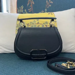 حقيبة الكتف النسائية راقية الجودة المخصصة للكسارة Crossbody Bag Bag Bag Bag Bag Bage Boxle فتحة وإغلاق سعة الإغلاق بما يكفي لاستخدام مجموعة متنوعة من الألوان المتاحة