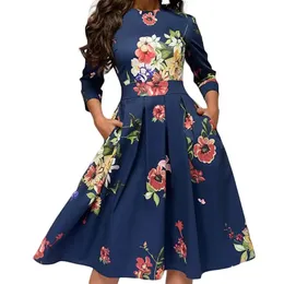 Lösa klänningar Wome Fashion Floral Print 34 Sleeve Round Neck Aline Slim Ruched Summer Dress for Wedding Party Dress 240321