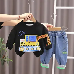 春秋の男の子の子供の服セット幼児のトラックスーツ服長漫画タイガーTシャツジーンズコットンスーツ240323