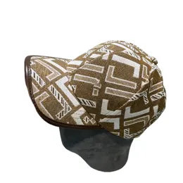 Ultimo cappellino da ballo di top designer classico popolare cappello da sole in tela per tela per uomini sportivi all'aperto Donne Baseball Caps f Letter Ricolata