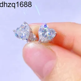 Top Sale Trendy 2022 Good Quality Heart Cut Vvs d Color Moissanite Lad Diamond Fashion Luxury Silver Studs Earrings