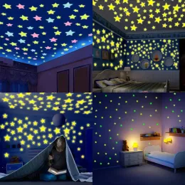 100 Stücke leuchtender 3D -Sternaufkleber für Kinderzimmer, Schlafzimmer, Decke, beleuchtete Plastik -Wandaufkleber, Wohnungsdekoratio