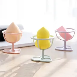 2024 Hot Sale Puff Sponge Display Stand Powder Puff Base على شكل قلب قاعدة تجفيف الحامل رف حامل - لتجفيف الإسفنج الماكياج