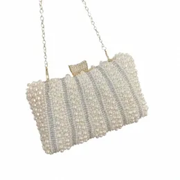 ヴィンテージパレルVrouwen Handtas 2023 Diamant Avdtasje Luxe Wedding Bridal Dames Clutch Keten Witte Schouder Jurk Diner Zak C7U5＃