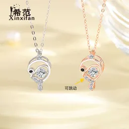 Kinesiskt märke Pure Silver Dolphin Agile Halsband, Kvinnlig hals som bär nischdesign, Small Fish Pendant, Dancing Heart Creative Necklace