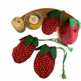 Makeup Pocket Cute Strawberry DrawString Bag Korean Style Storage Bag Cosmetic Bag Beauty Tools Pouch Stora kapacitet 28F4#