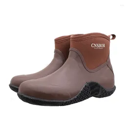 Sapatos casuais CNSBOR Botas de trabalho para homens impermeáveis chuva caminhadas leves tornozelo jardim