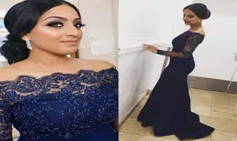 Abiti da madre economici a sirena blu navy con spalle scoperte Applicazioni di pizzo Perline Maniche lunghe Invitato a un matrimonio Formale Taglie forti Madre di Bri4121060