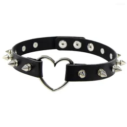 Wisiorki 2024 Gothic punk HARAJUKU Naszyjnik Lock Lock Heart Pu Skórzane Choker Lady Kołnierze Kluczowa biżuteria na kobiety