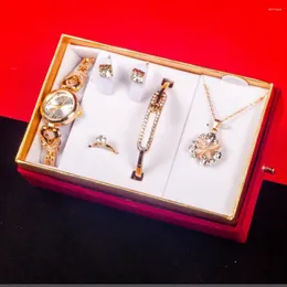 Relógios de pulso 5 pçs / set moda mulheres pulseira relógio de quartzo dourado relógio de pulso com colar conjuntos de jóias presente acessórios caixa