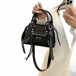 Kadınlar Fi Çanta Güzel Lady Crossbody Elegant Pu Deri Tepeler Bir Omuz Çanta Dükkanı Perçin Kaya Tarzı Çantalar C2FJ#