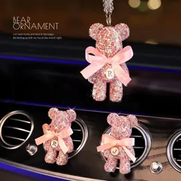 Bear Car Air Freshener and Bear Auto Rearview Mirror Pendant Air Vent Parfym Parfum Smaker för Auto Interiör Tillbehör 240322