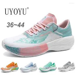 Scarpe casual Uomo Donna Designer Sneakers Uomo Tennis Luxury Trainer Gara Basket Mocassini moda Corsa per uomo