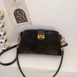 Designer Luxusmode Tragetaschen Damentasche 2023 Neue Mode Umhängetasche Trendige und luxuriöse Unterarmtasche Shell Bag Clip Bag