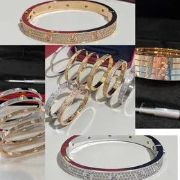 Fashion Jewelry Designer Bracelet Carts Alta versão Love Love e estreita Versão V Gold Gold Fifth Bracelet Full Full Sky Star 18K Bracelete de ouro rosa