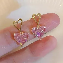 Серьги Серьги Huitan Sweet Pink Love for Women Gold Color Demprament Accessory Accessories Daily Wear Fashion Wasatile Jewelry