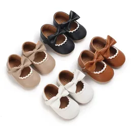 Säugling Kleinkind Bowknot Nonslip Gummi Softsole Flat 018 Monate Baby Casual Shoes PU Erste Walker geborene Bogendekor 240415