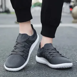 Casual skor 2024 breda barfota lägenheter män utomhus mäns minimalistiska tå promenader springande träning mode sneaker
