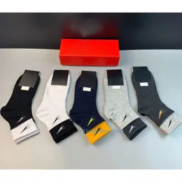 Mens Women Socks Designer Hook Ankle Stocking Sock For Men Slippers Andningsbara glada par Black White Luxury Cotton Underwear Socken Classic Meias