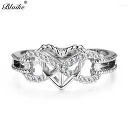 Com pedras laterais blaike retro design oco com um coração de coração de malha de moda de prata Crystal Zircon Ring Anniversary Wedding Wedding