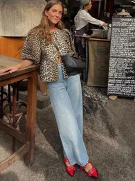 Polos femininos chiques leopard tampos redondos de pescoço redondos para mulheres casuais mangas curtas curtas camiseta solta 2024 férias de férias Top de rua