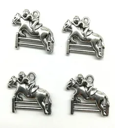 Ganzer Los 50pcs Knight Horse Antique Silber Charms Anhänger Schmuck Befunde DIY für Halskettenarmband 1720mm DH08092671801
