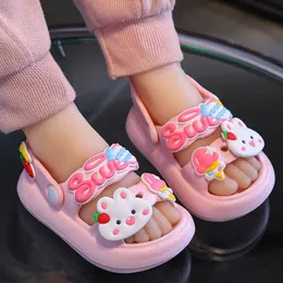 Lato Baby Girl Sandals Śliczne kreskówkowe kapcie