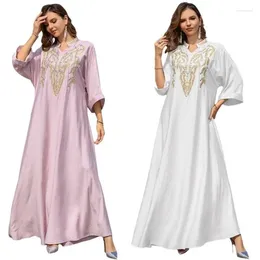 Roupas étnicas Bordado árabe vestido longo para mulheres Modéstia Islâmica Robe Eid Muçulmano Abaya Dubai Vestido Turquia Kaftan Femme