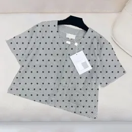 Polka dot women blus skjorta designer kort hylsa beskuren blus toppar elegant lyxig grå kvinna lady skjortor