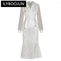 Casual Dresses Ilyboojun modedesigner Autumn Jacquard Mermaid Dress Women Lantern Sleeve Crystal Brosch