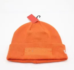 Cloches Ohrschrott Männer039s Hüte Modebriefe bestickt lässige Hüte, die 039s Frauen039s warmes Hat Ball Cap7938977