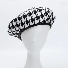 Berets High Quality Hat Ladies Winter European And American Fashion Black White Houndstooth Beret Painter Flat Cap Artist