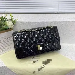 The latest niche patent leather chain shoulder bag crossbody bag fashion all matching diamond grain small square bag 31*9*17 factory direct sales great