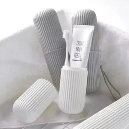 Ny 2024 rese tillbehör tandborste rör täcker fodral mössa modet plastis resväska innehavare bagage boarding bärbara badrumstillbehör
