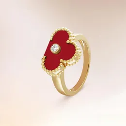 Designer Ring Diamond Designer's Classic Engagement Ring Fashion Shell Mother Shell Clover Ring Högkvalitativ 18K Guldpläterad non Fading Ring Luxury Present smycken
