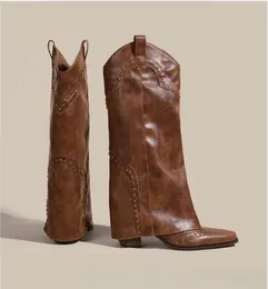 2023 Autumn New Retro Ponto Western Boots Women's Brown Rivet Botas de calça de calcaça versátil grossa
