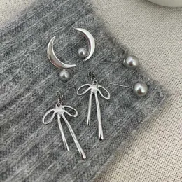 Dangle Kronleuchter koreanischer grauer Perle Fliegenquieler Ohrringe für Frauen Mode Sweet Metal Star Moon Langes Dangle Ohrringe Juwely Party Geschenke