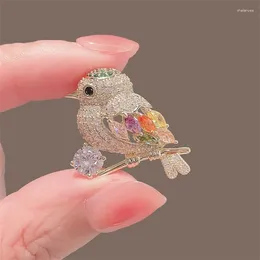 Brooches Magpie Bird Brooch High-end Japanese Cute Anti Glare Feeling Personalized Suit Colored Pin Accessories