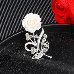 Broscher vita rosor feminina växter blommor avancerad atmosfär mångsidiga kapptillbehör Corsage Pin Buckles