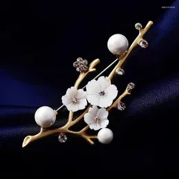 Spille graziose fiori di fiore di prugne per donne unisex imitazione piante di perla