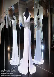 Modest White Prom Evening Dresses 2019 Major perdono a V Neck Sexy Spalato Illusione Lavoro posteriore Abito da concorso 36667242