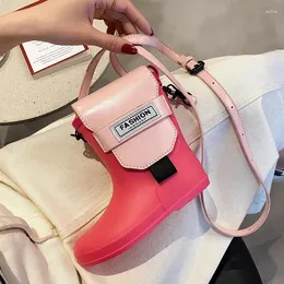 Omuz Çantaları Moda Bireysel Tasarım Yağmur Botları Kadınlar İçin Crossbody Feated 2024 Bayanlar Messenger Yüksek Kalitesi