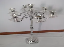 2017 Candelabrate più vendute Candelabra per matrimoni Candelabrum Flower Road Cavo di Flower Road con 85 cm di alta candela da 7 Arms5738169