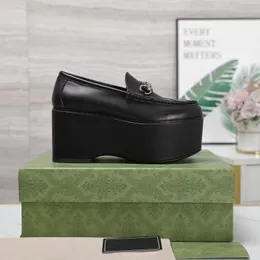 Дизайнерские женщины повседневная обувь Италия Нижняя буква высококачественная буква высококачественные кроссовки бежевый черный черный холст Теннис-обувь