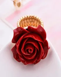 Clusterringe Rot Rose Legierung Ring Frau Mann 2021 Korea Modeaccessoires Bankett Schmuckgeschenke Girl9063633