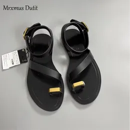 الصنادل mrxmus dutit2024 الصيف الموضة نساء من الجلد الأصلي مقطع مسطح مقطع متعدد الاستخدامات بسيطة بسيطة شاطئ الأحذية أنثى أنيقة